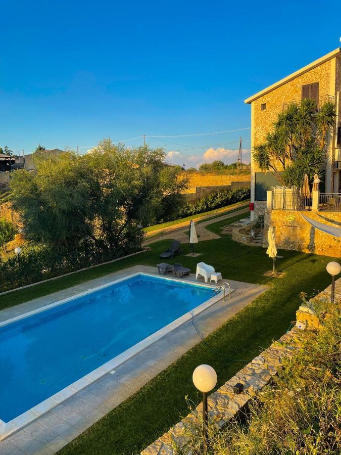 Villa Aurora Caltagirone Eksteriør bilde